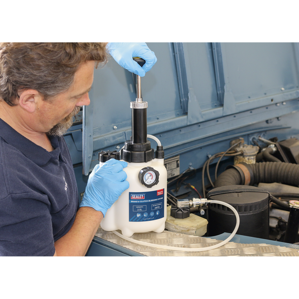 Sealey Brake & Clutch Bleeding System 2.5L VS820